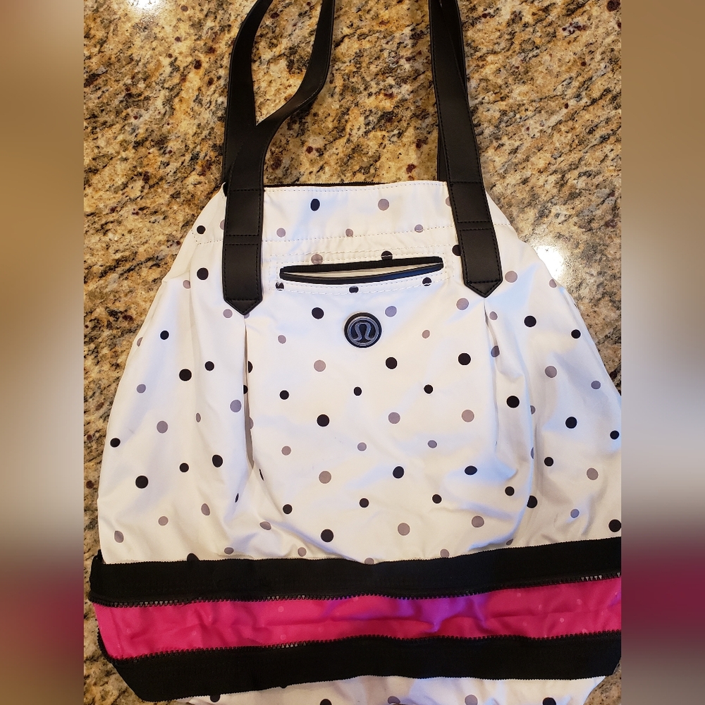 Lululemon Enlighten And Expand Tote